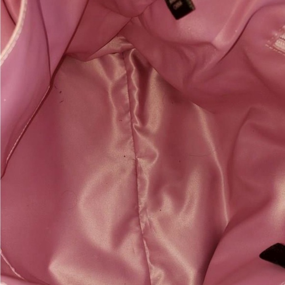 COACH POPPY OPT ART SHOULDER TOTE BLACK GRAY AND SILVER DETAIL WITH CHARMS - Picture 6 of 9